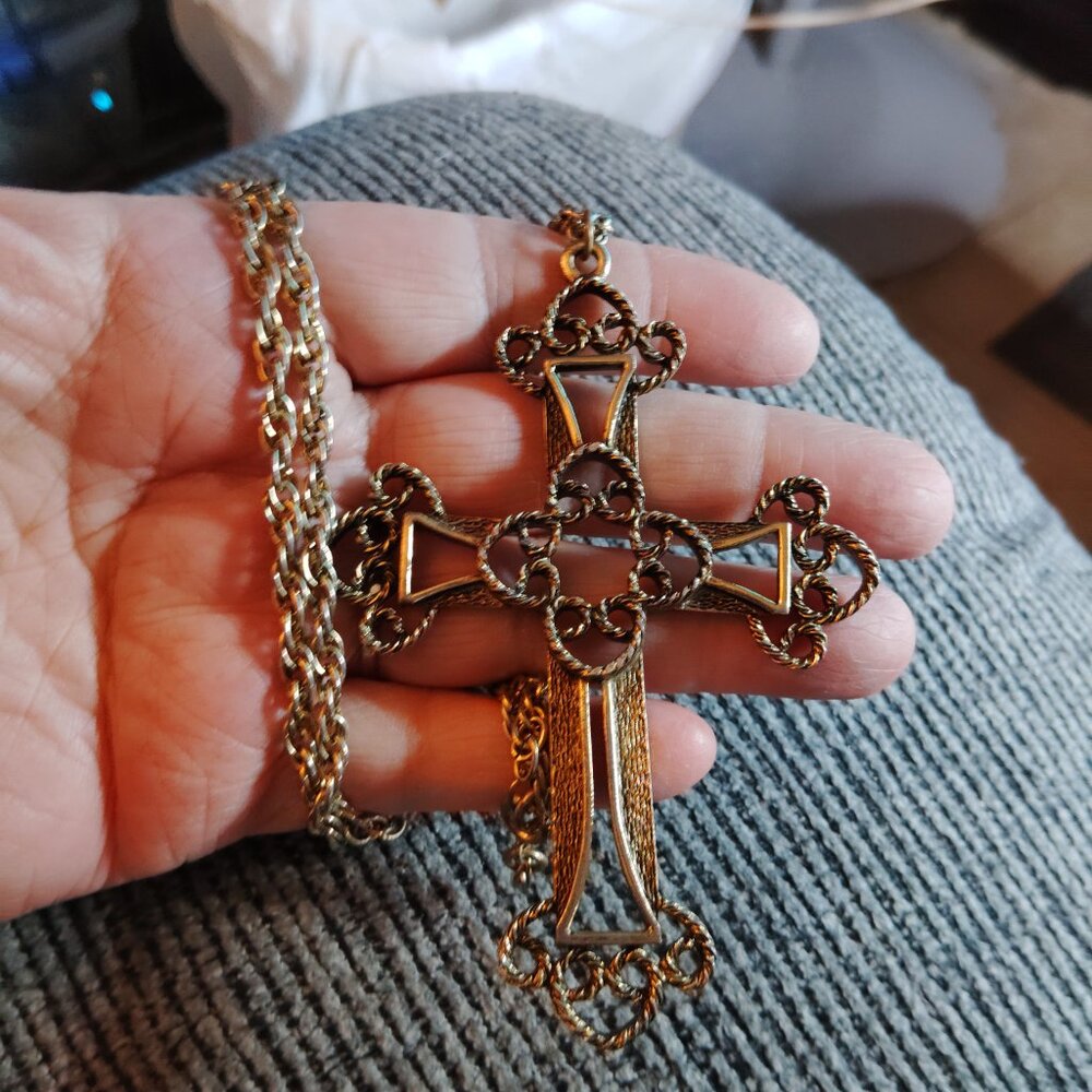 Sarah Coventry 1973 Victorian Cross Necklace Gold Tone 25" Rope Chain Signed